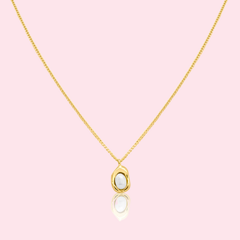 Everglow Pearl Necklace